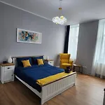 City Center Apartment -A