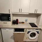 City Center Apartment -A